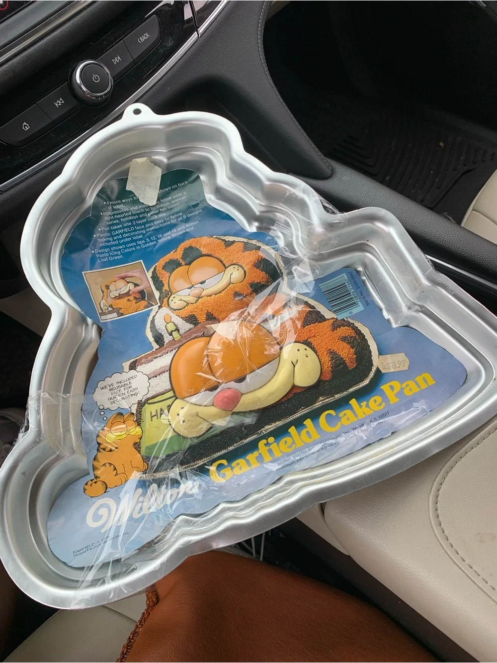 Wilton Garfield Cake Pan - Silver with Orange and Yellow Graphic